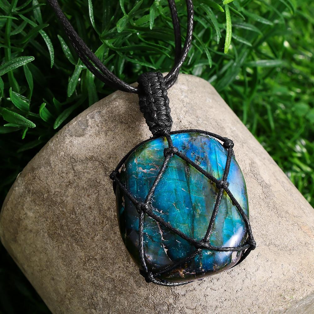 Aris - Labradorite Pendant Necklace