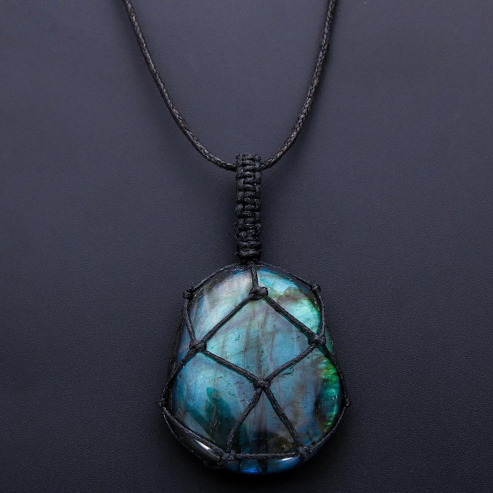 Aris - Labradorite Pendant Necklace