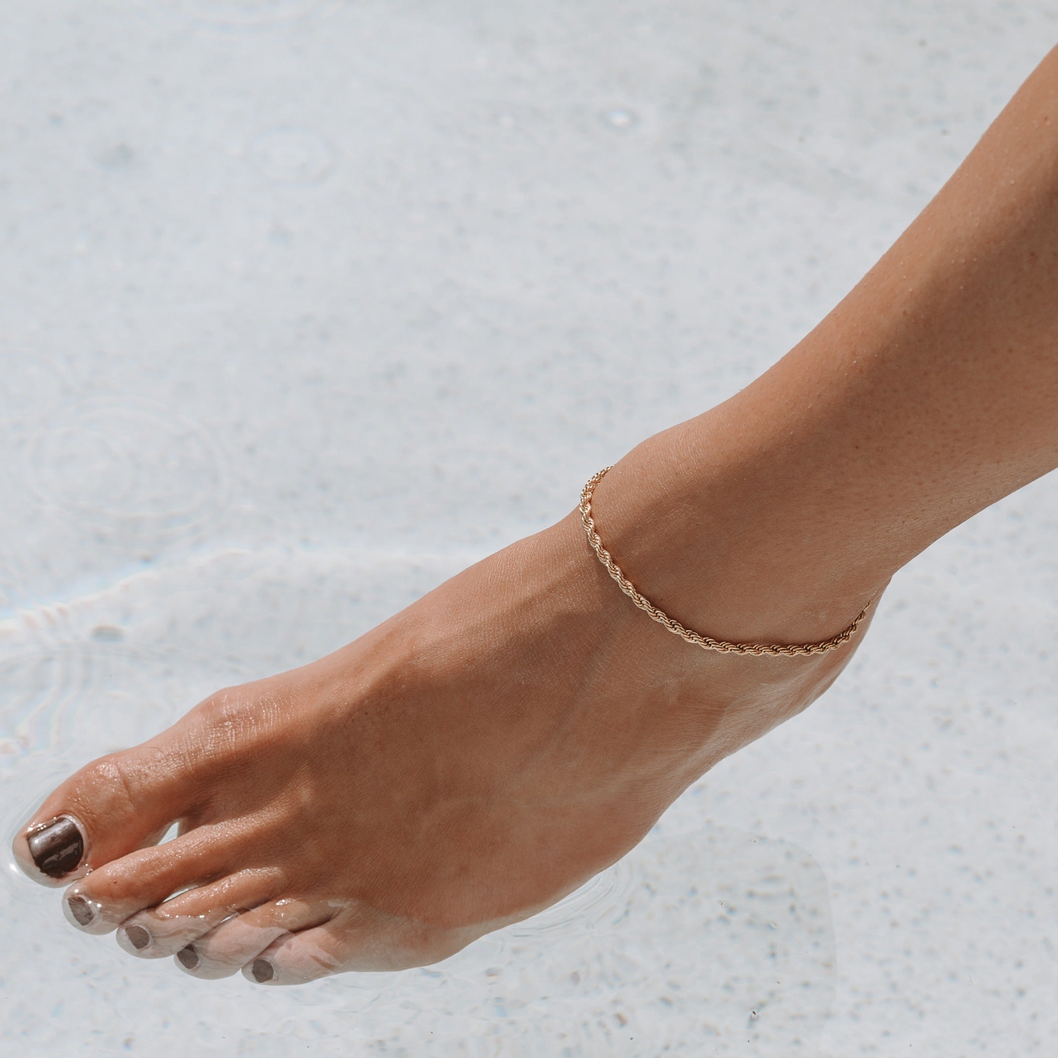 Lisa - Elegant Minimalist Anklet for Women
