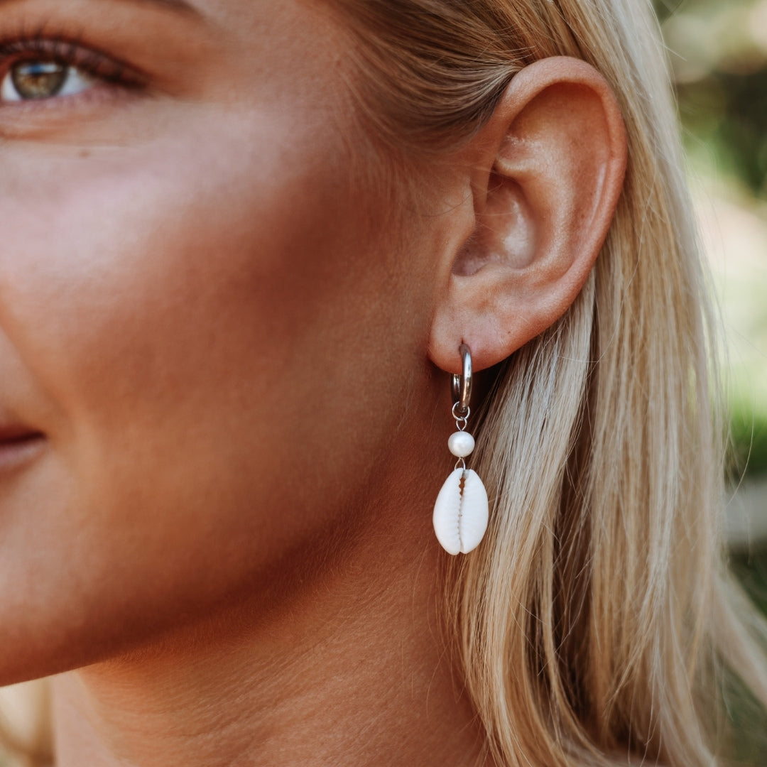 Elara - Elegant Cowrie Shell Earrings for Women