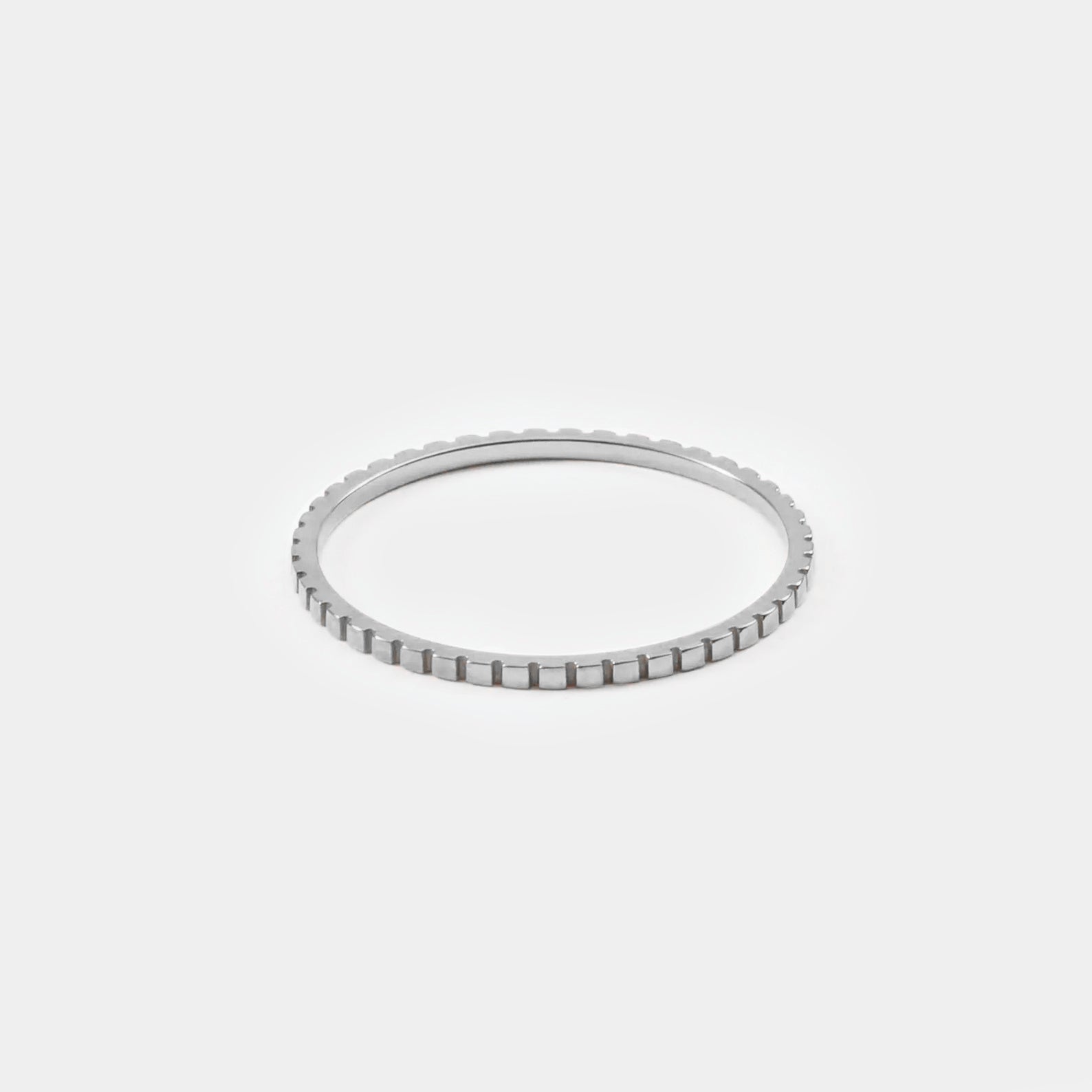 Lara - Slim Elegant Minimalist Ring for Women