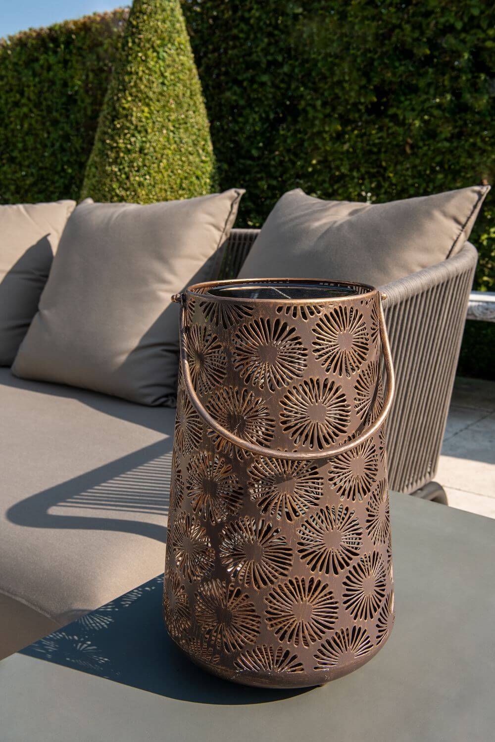 Antic Daisy Solar Lantern - Vintage Garden Light