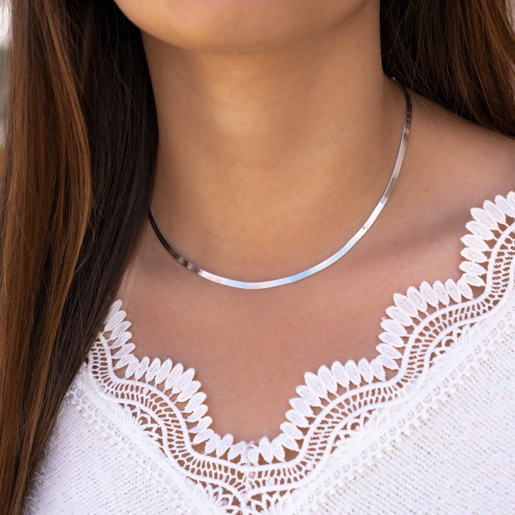 Elvira - Sleek Flat Chain Necklace for Women