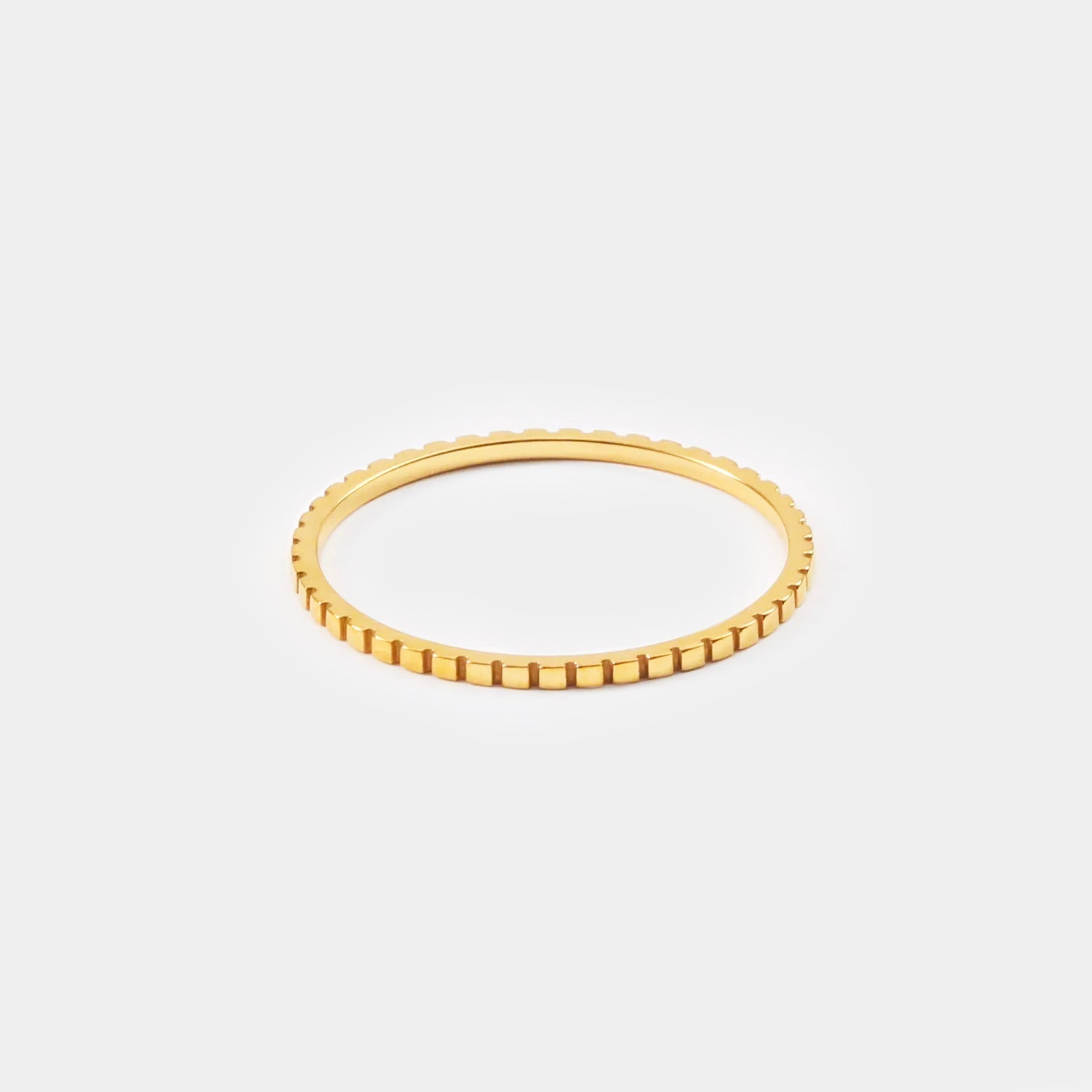 Lara - Slim Elegant Minimalist Ring for Women