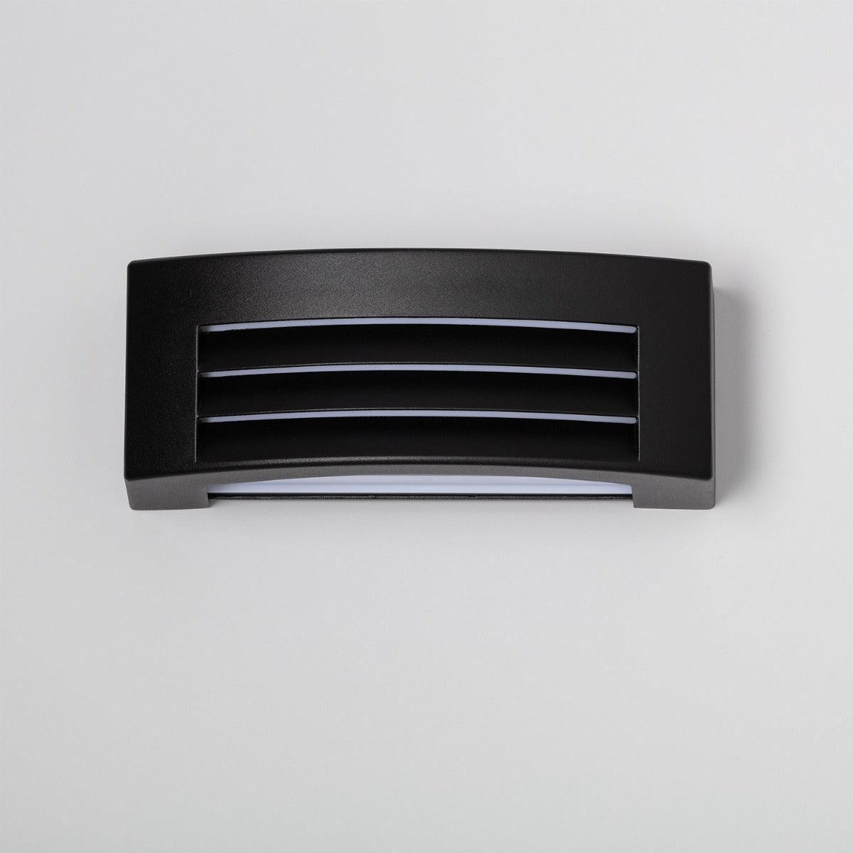GardaOutdoor Light - Rugged Black IP54 Outdoor Wall Lamp